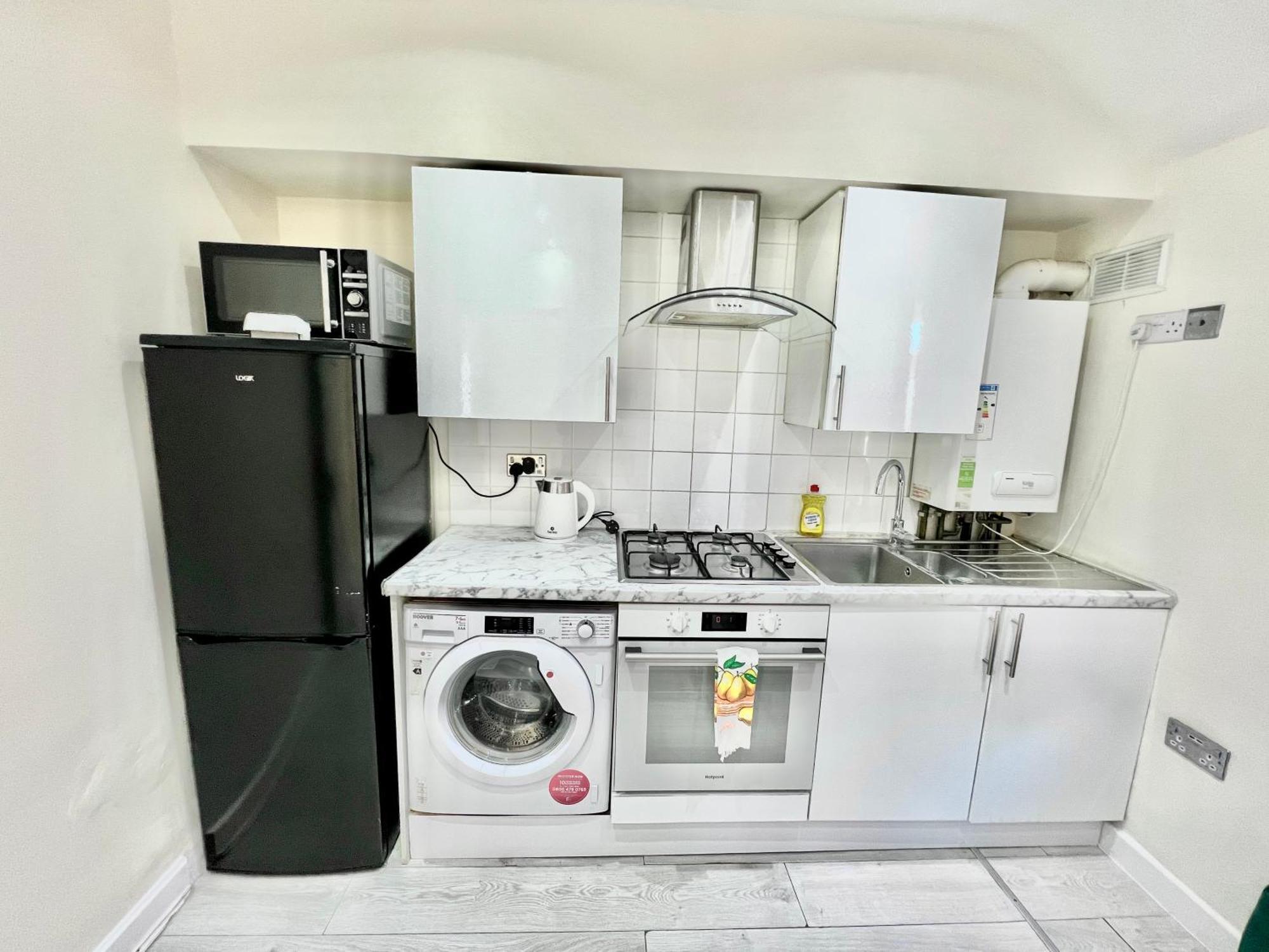 Apartamento Cosy Private Flat In London, Free Parking On Premise Carshalton Exterior foto