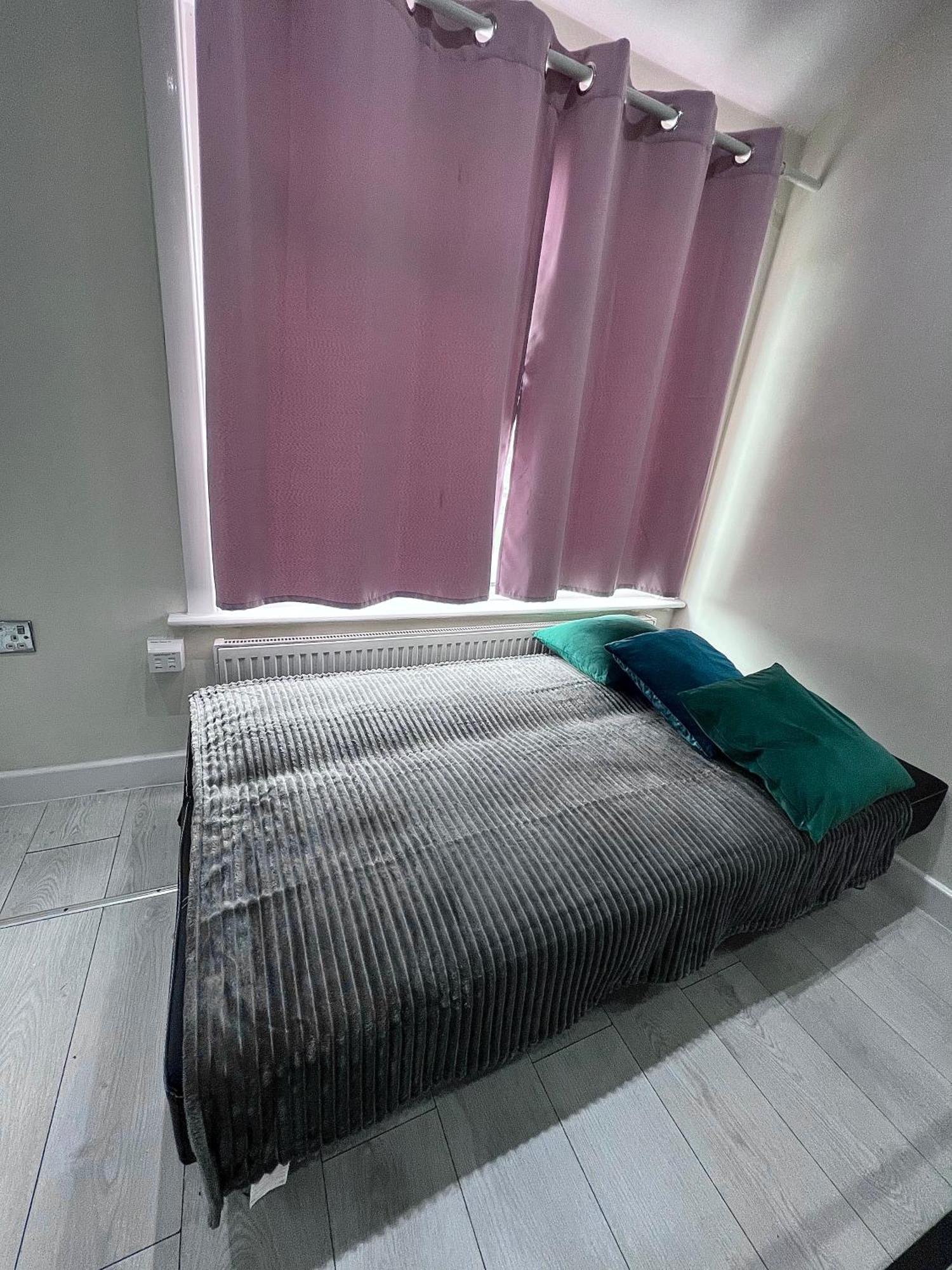Apartamento Cosy Private Flat In London, Free Parking On Premise Carshalton Exterior foto